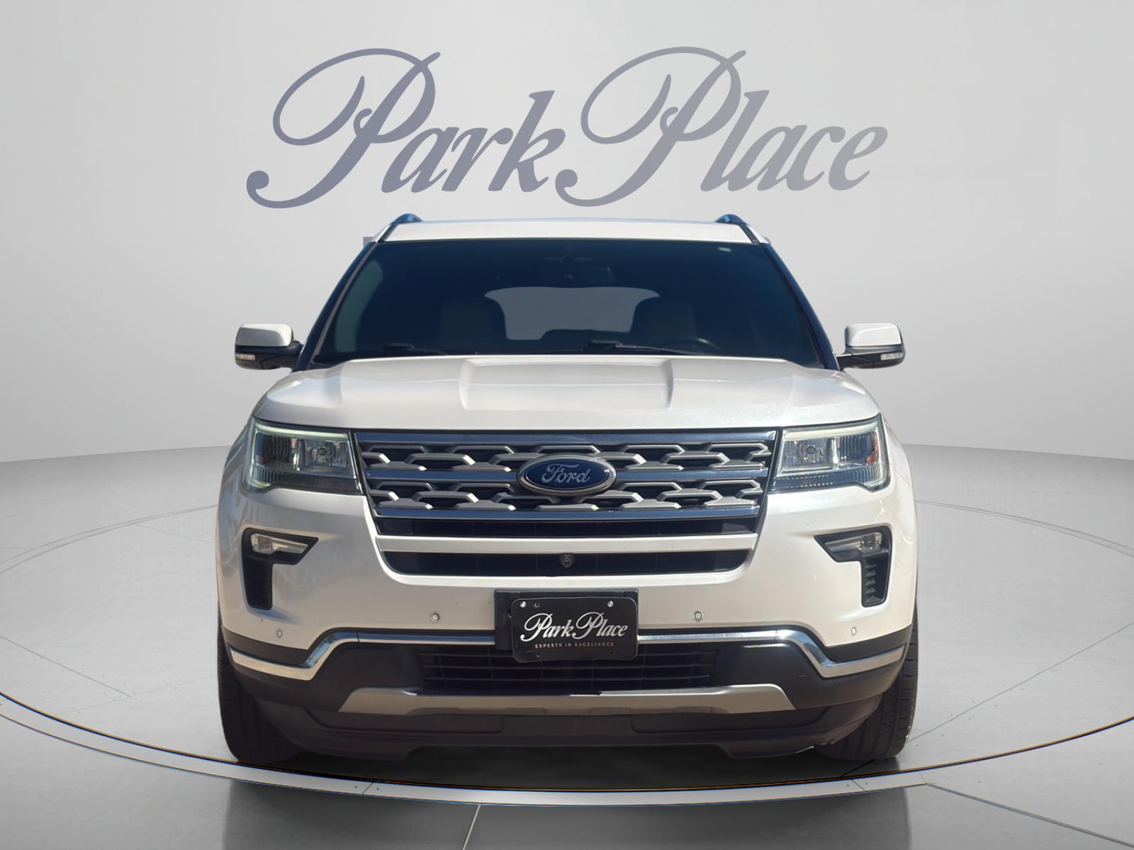 2018 Ford Explorer Limited Image 2 of 38