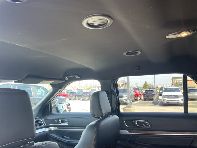 Vehicle image 16 of 27