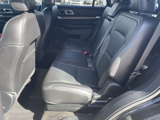 Vehicle image 13 of 27