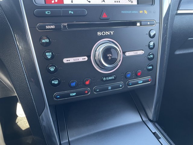 Vehicle image 25 of 27