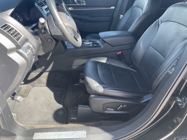 Vehicle image 19 of 27