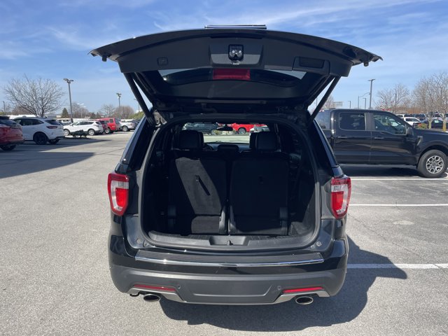 Vehicle image 9 of 27