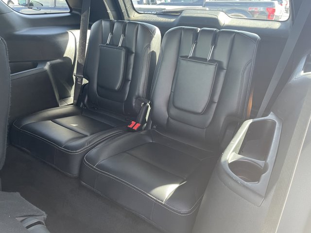 Vehicle image 12 of 27