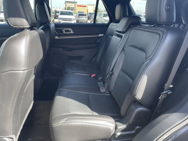 Vehicle image 14 of 27