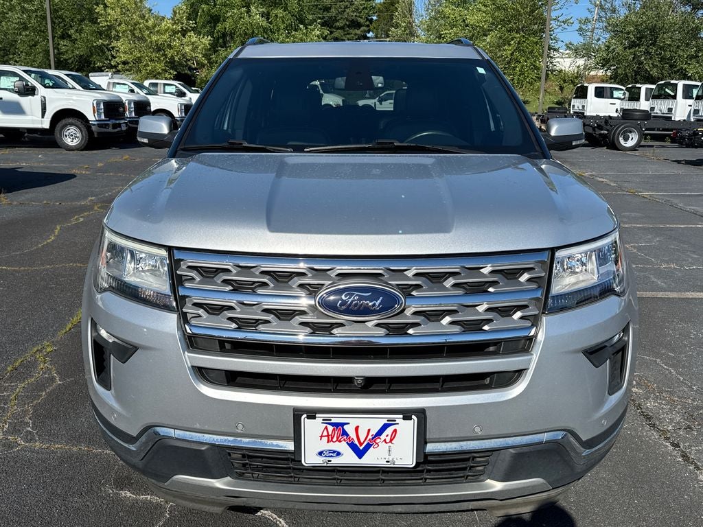 2018 Ford Explorer Limited Image 2 of 31