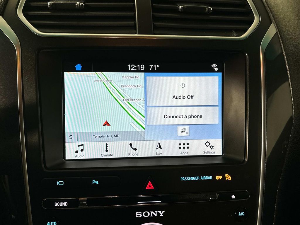 Vehicle image 6 of 25