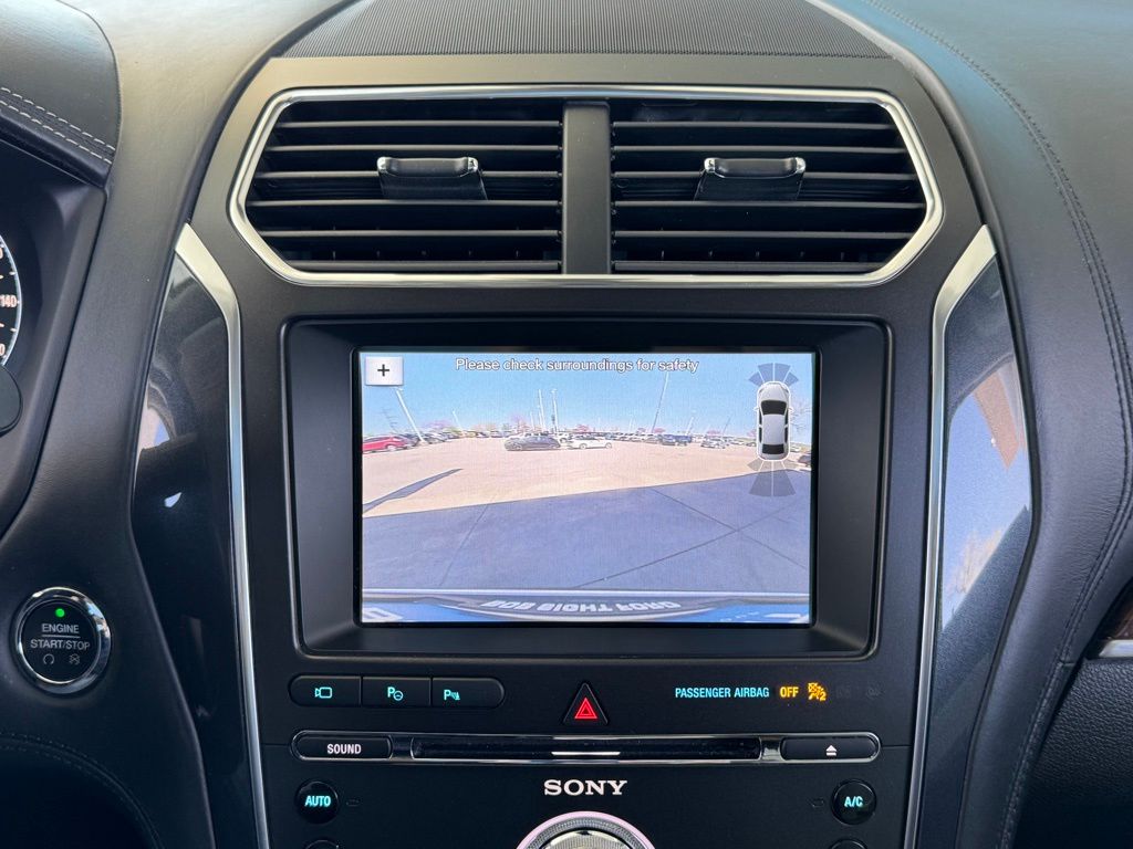 Vehicle image 27 of 41