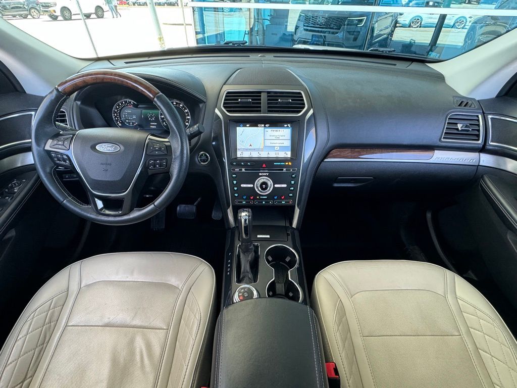 Vehicle image 13 of 41
