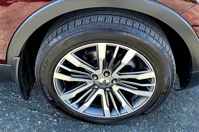 Vehicle image 8 of 34
