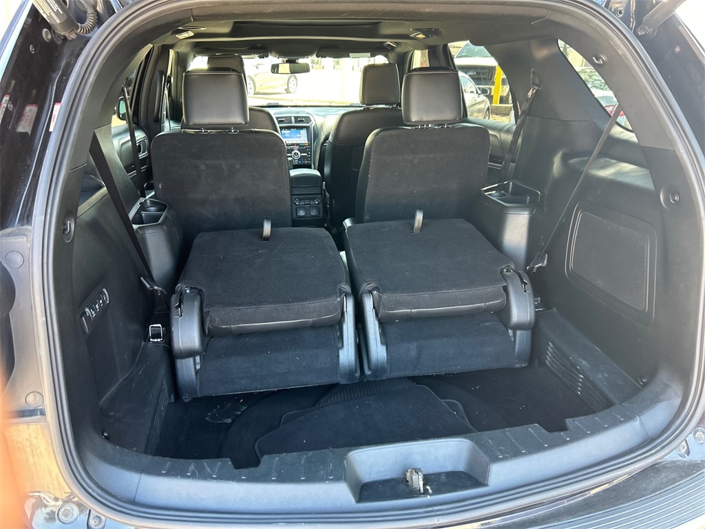 Vehicle image 42 of 43