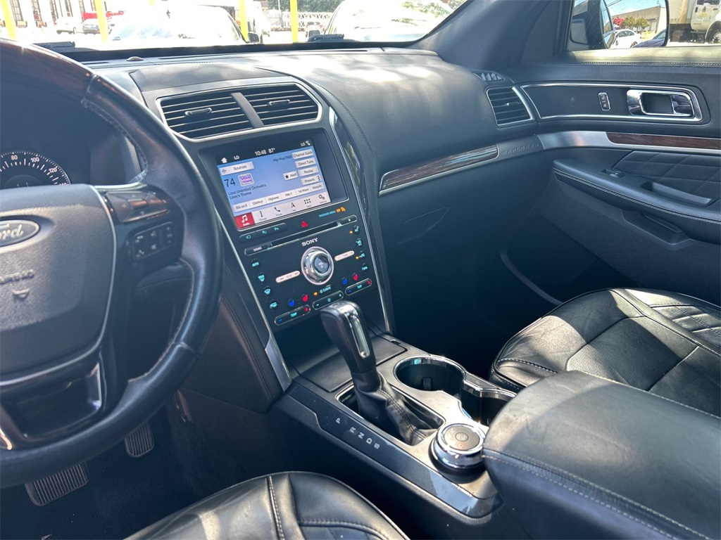 Vehicle image 11 of 43
