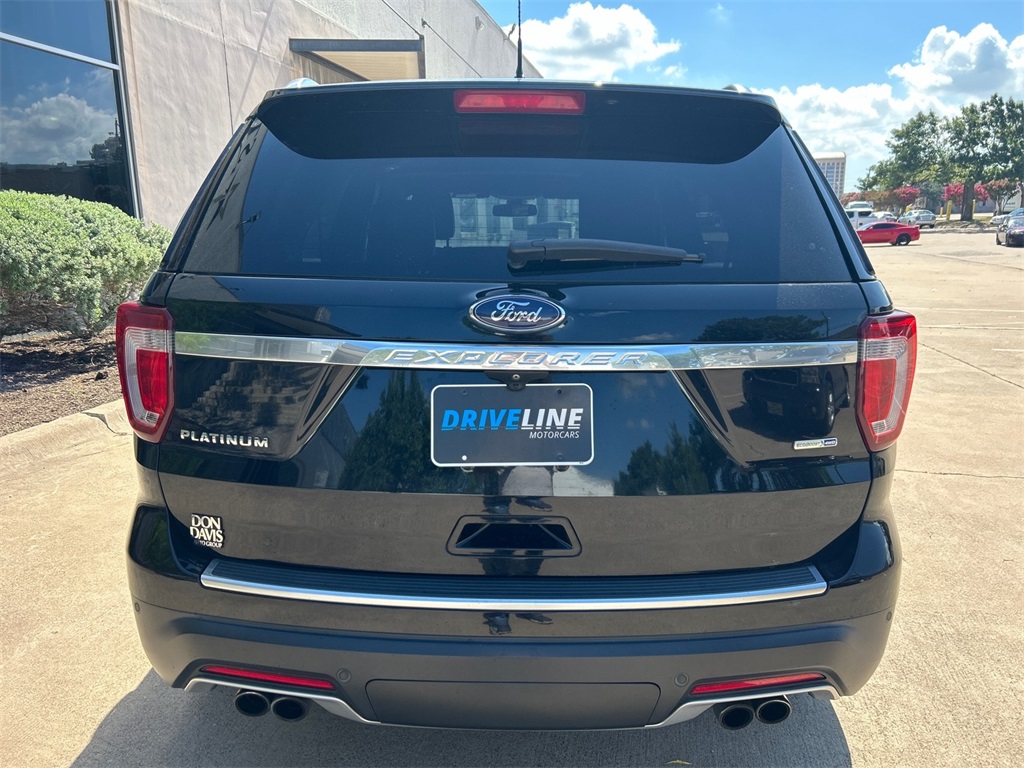 Vehicle image 8 of 43