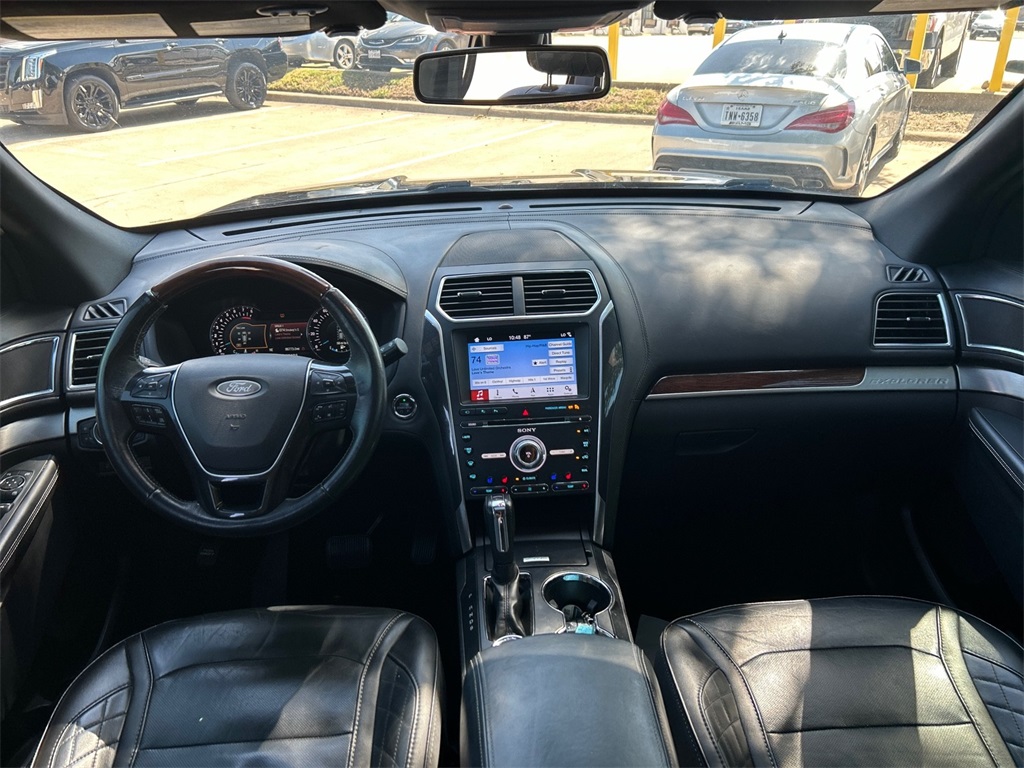 Vehicle image 9 of 43