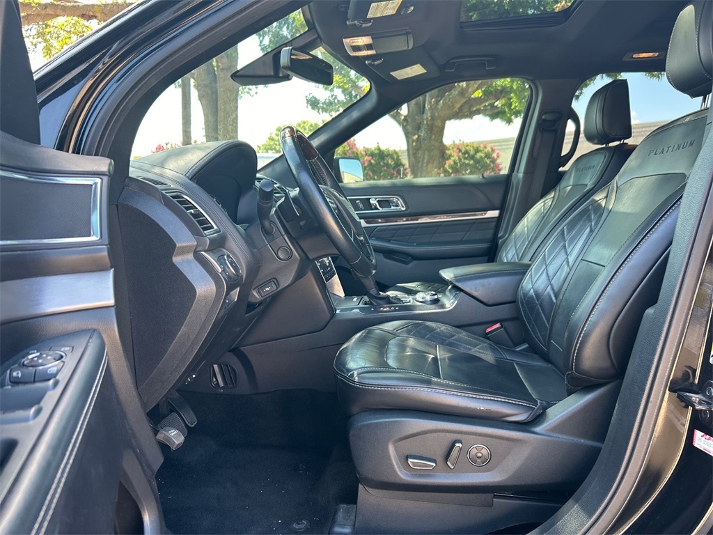 Vehicle image 12 of 43