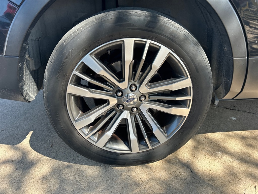 Vehicle image 43 of 43