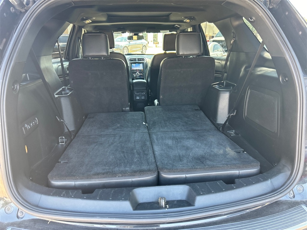 Vehicle image 41 of 43
