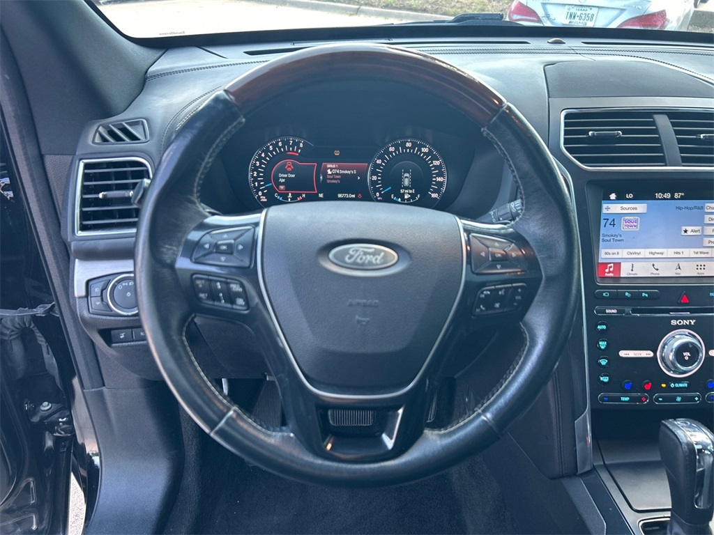 Vehicle image 15 of 43