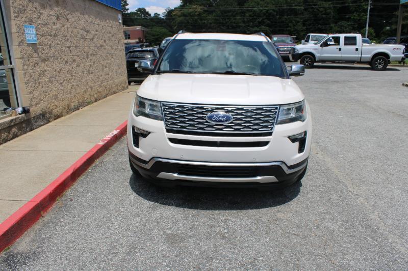 2018 Ford Explorer Platinum Image 2 of 20