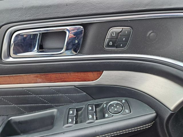 Vehicle image 52 of 78