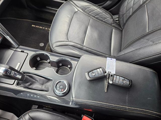 Vehicle image 61 of 78