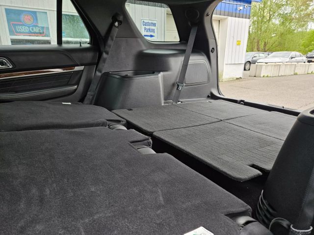 Vehicle image 28 of 78