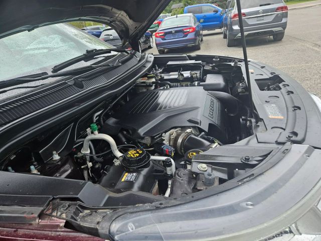 Vehicle image 76 of 78