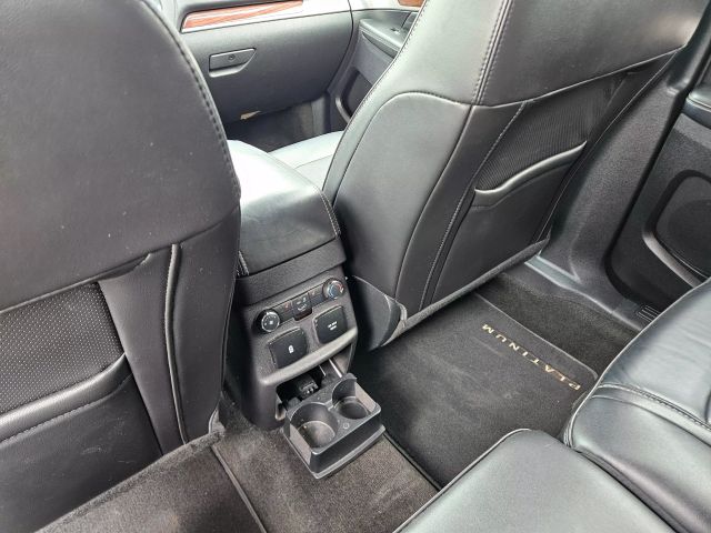 Vehicle image 38 of 78