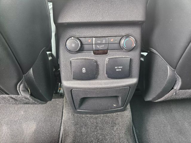 Vehicle image 37 of 78