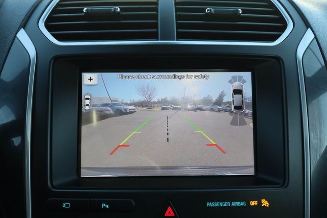 Vehicle image 13 of 78