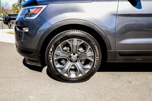 Vehicle image 24 of 78