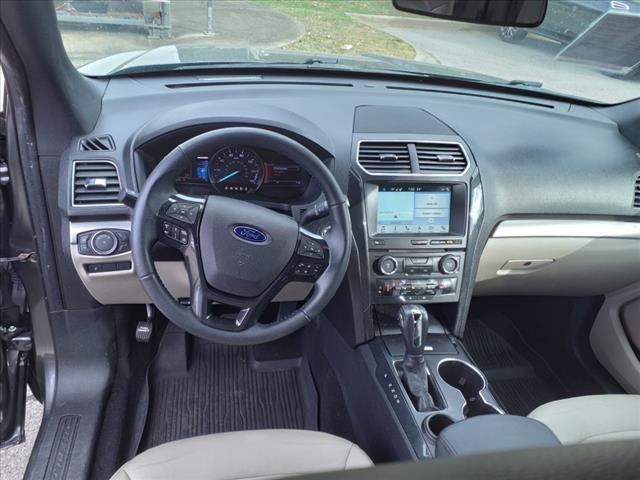 Vehicle image 14 of 22