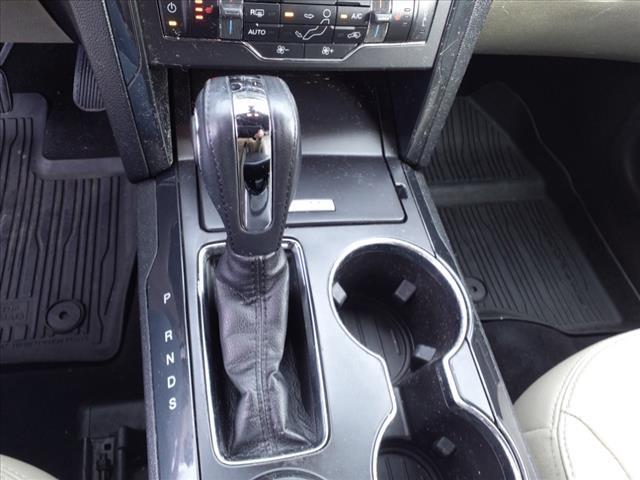 Vehicle image 20 of 22