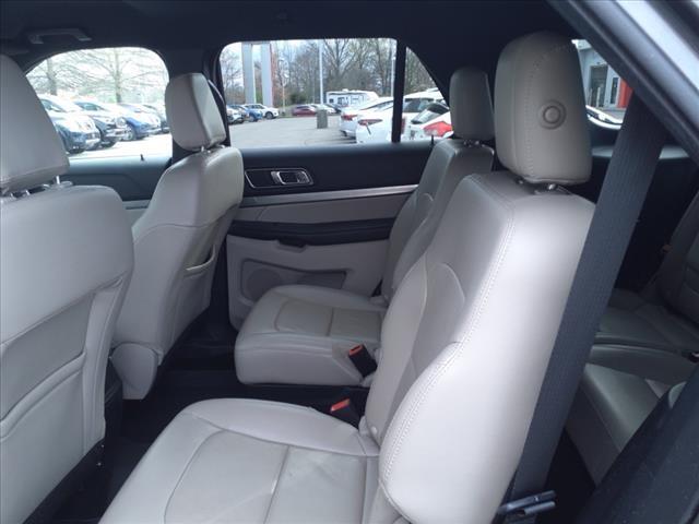 Vehicle image 13 of 22