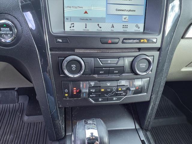 Vehicle image 19 of 22