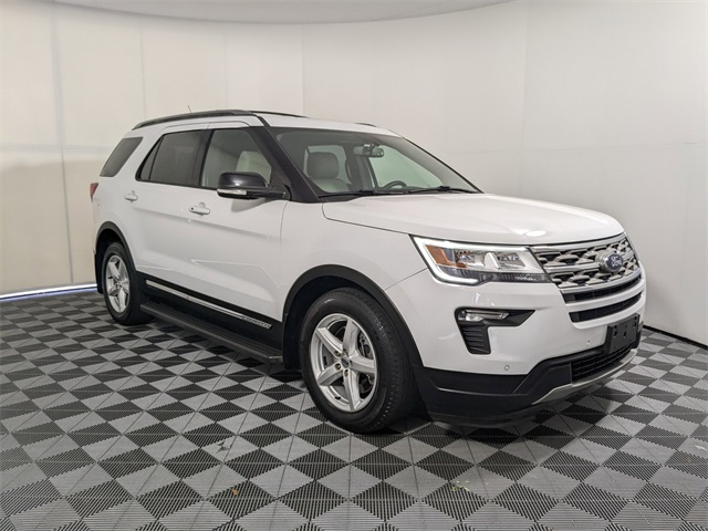 Vehicle image 5 of 28