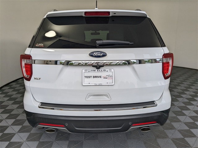 Vehicle image 4 of 28