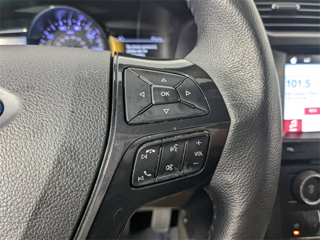 Vehicle image 21 of 28