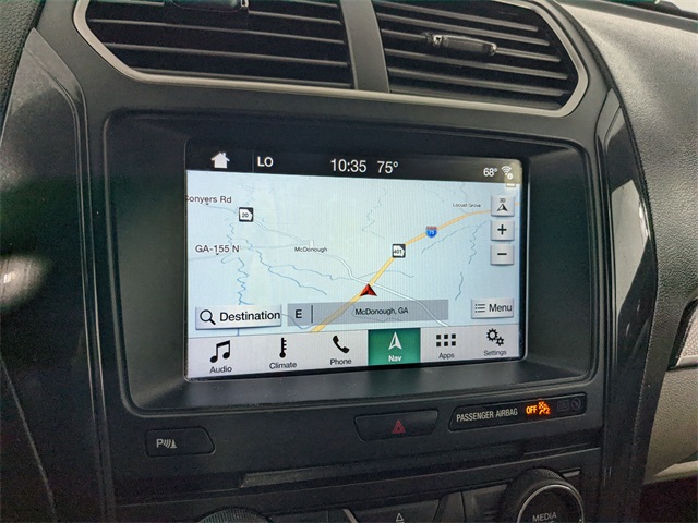 Vehicle image 25 of 28