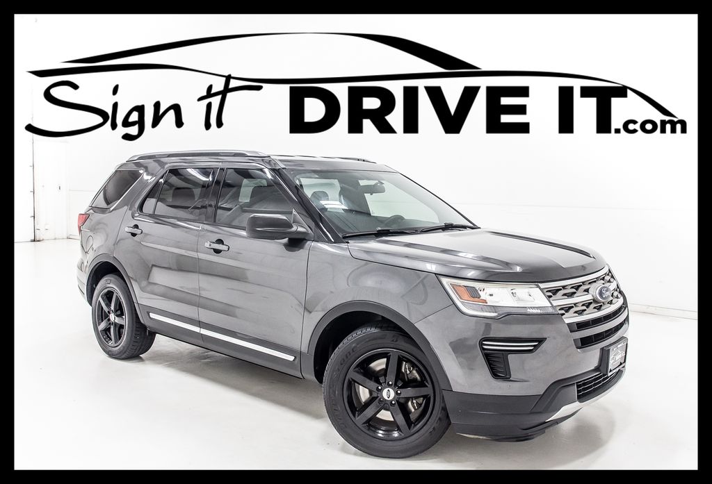 2018 Ford Explorer XLT Image 3 of 40