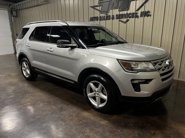 Vehicle image 3 of 49