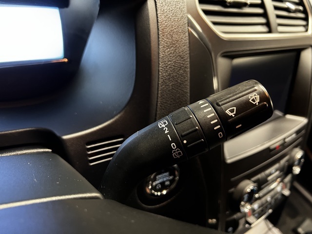 Vehicle image 38 of 49
