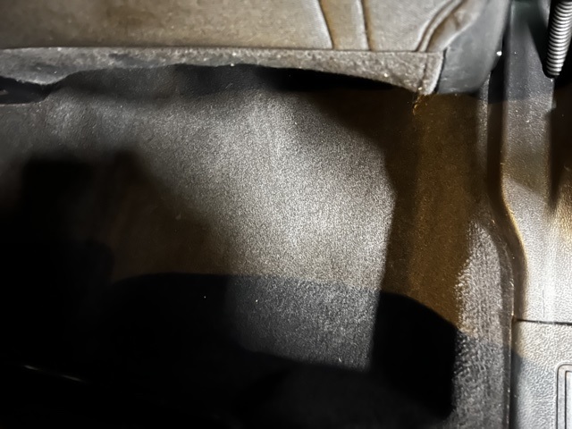 Vehicle image 28 of 49