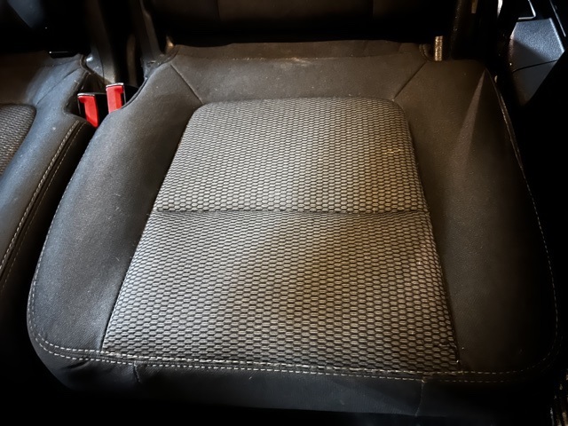 Vehicle image 21 of 49