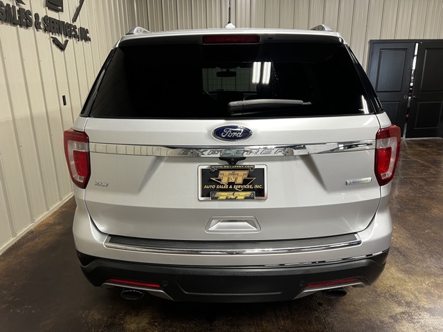 Vehicle image 9 of 49