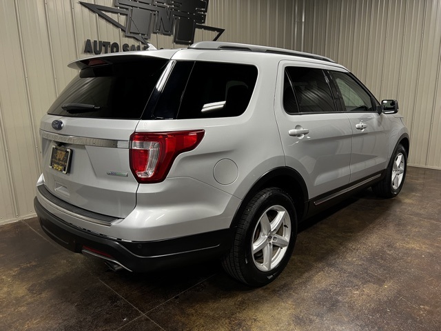 Vehicle image 5 of 49