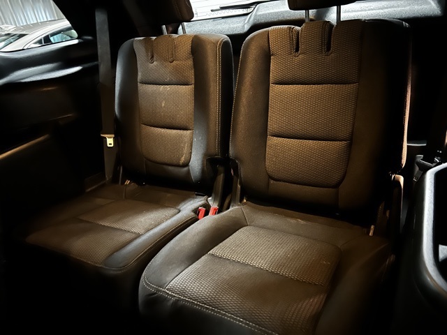 Vehicle image 20 of 49