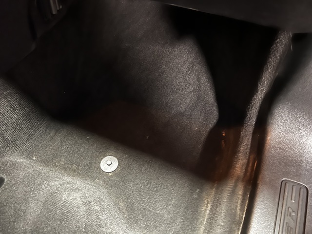 Vehicle image 33 of 49
