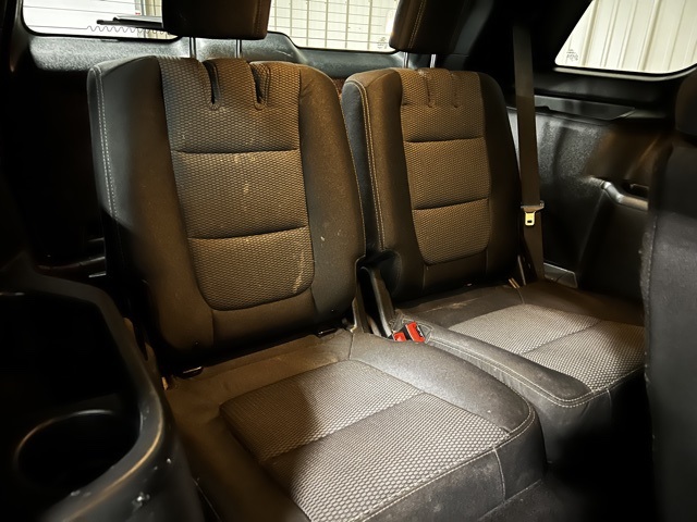 Vehicle image 24 of 49