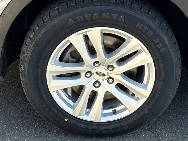 Vehicle image 11 of 28