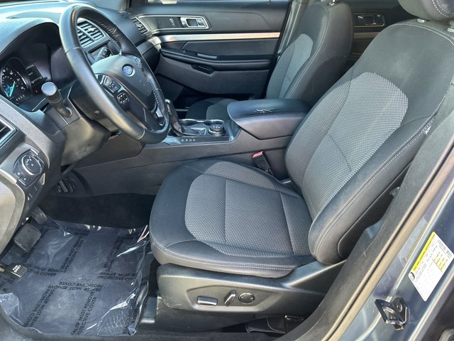 Vehicle image 20 of 28